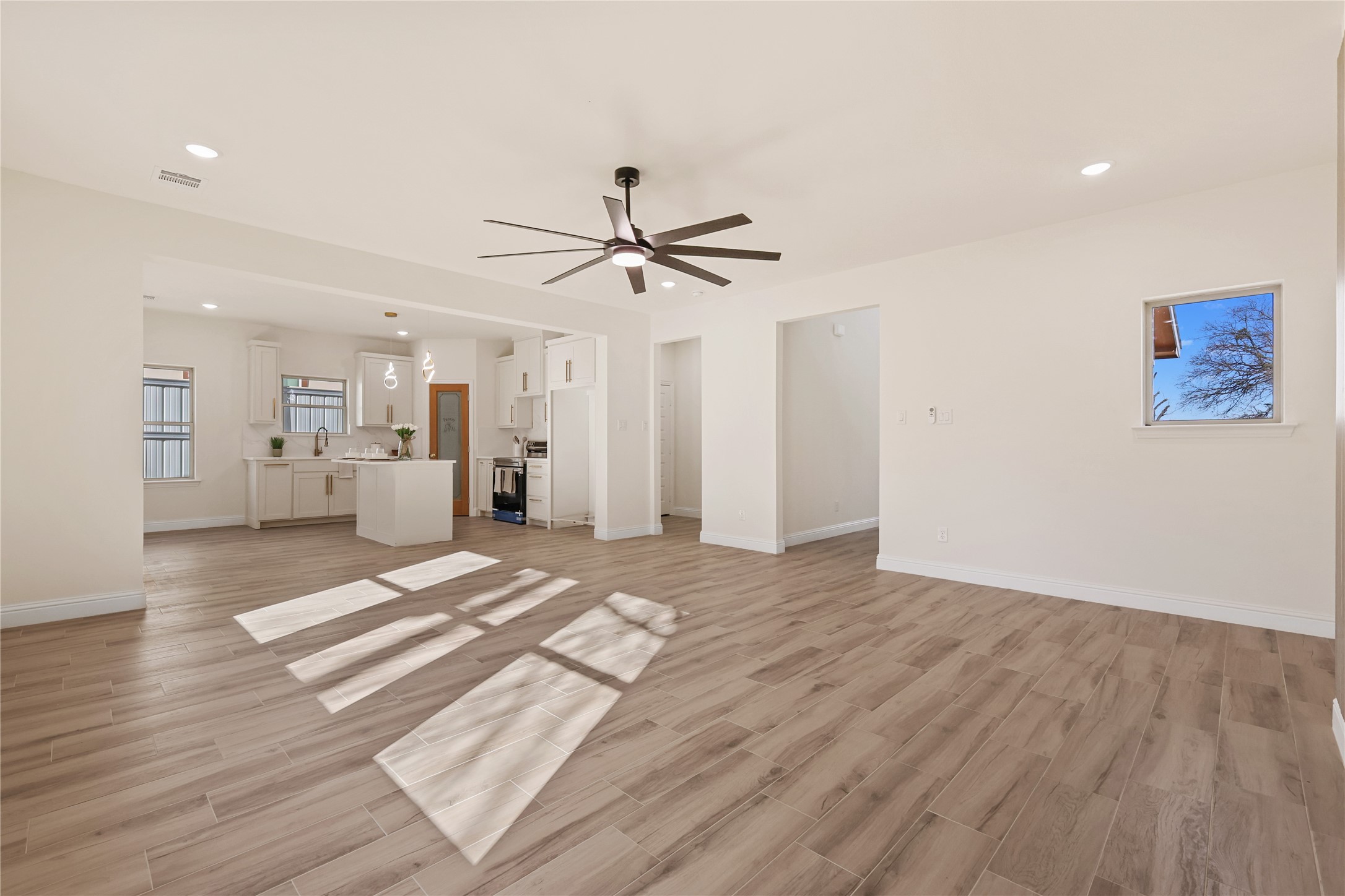 1608 D Avenue Fort Worth TX 76104