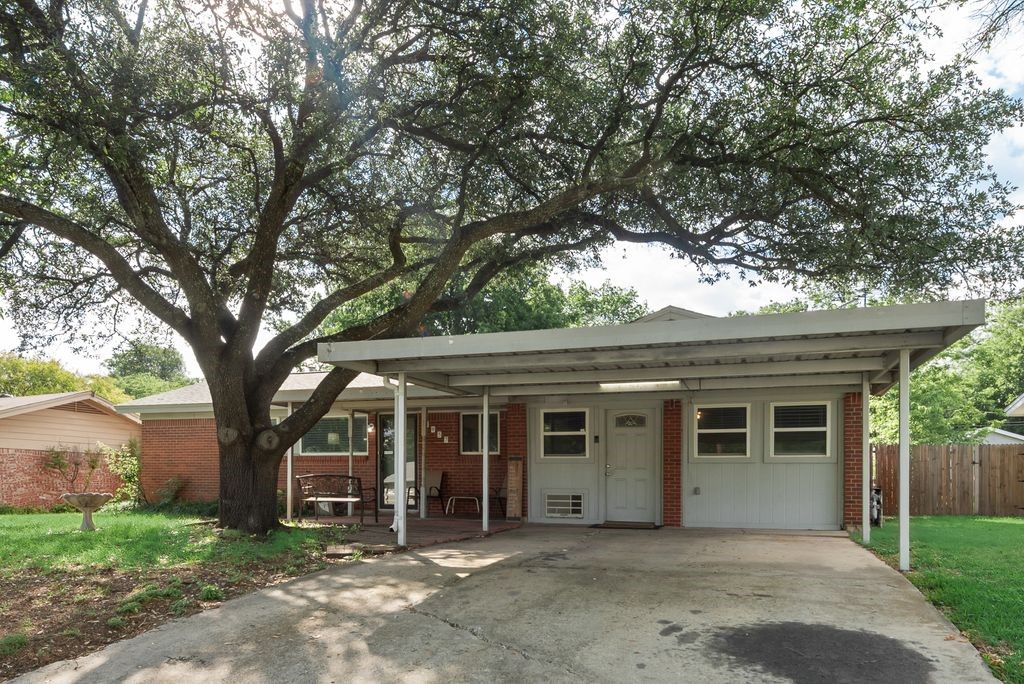 8857 Kate Street White Settlement TX 76108