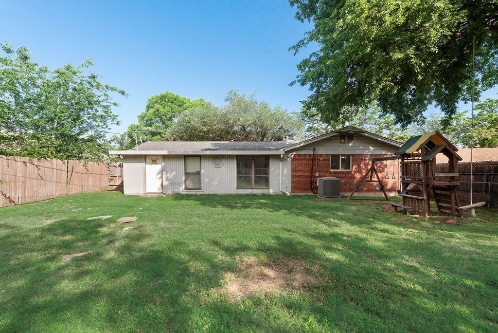 8857 Kate Street White Settlement TX 76108