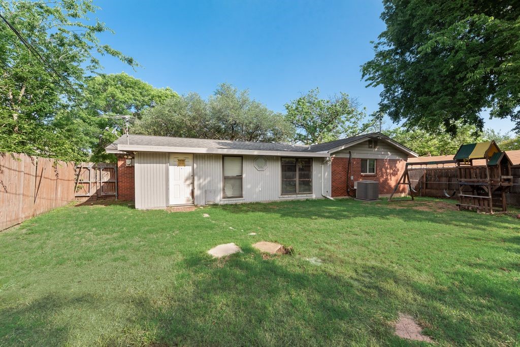 8857 Kate Street White Settlement TX 76108
