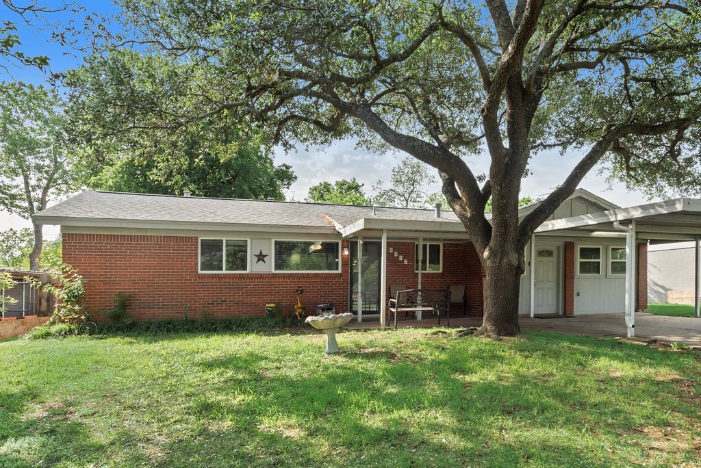 8857 Kate Street White Settlement TX 76108