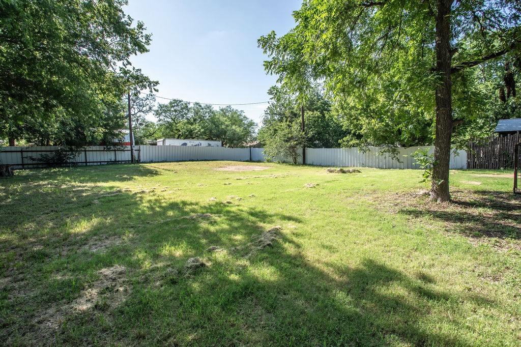 425 Gregg Street Albany TX 76430