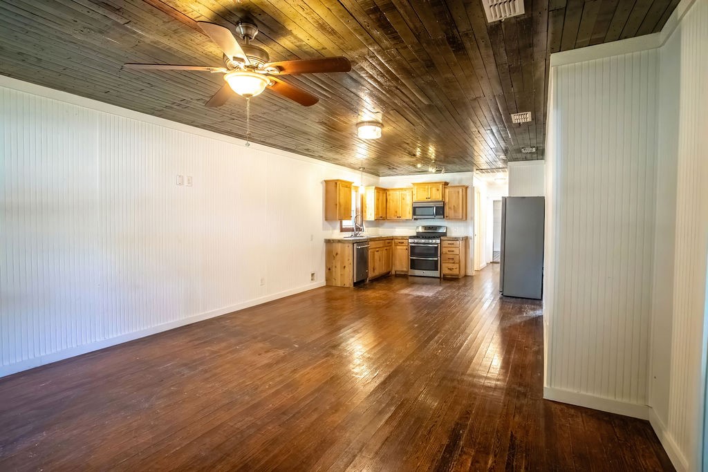 425 Gregg Street Albany TX 76430