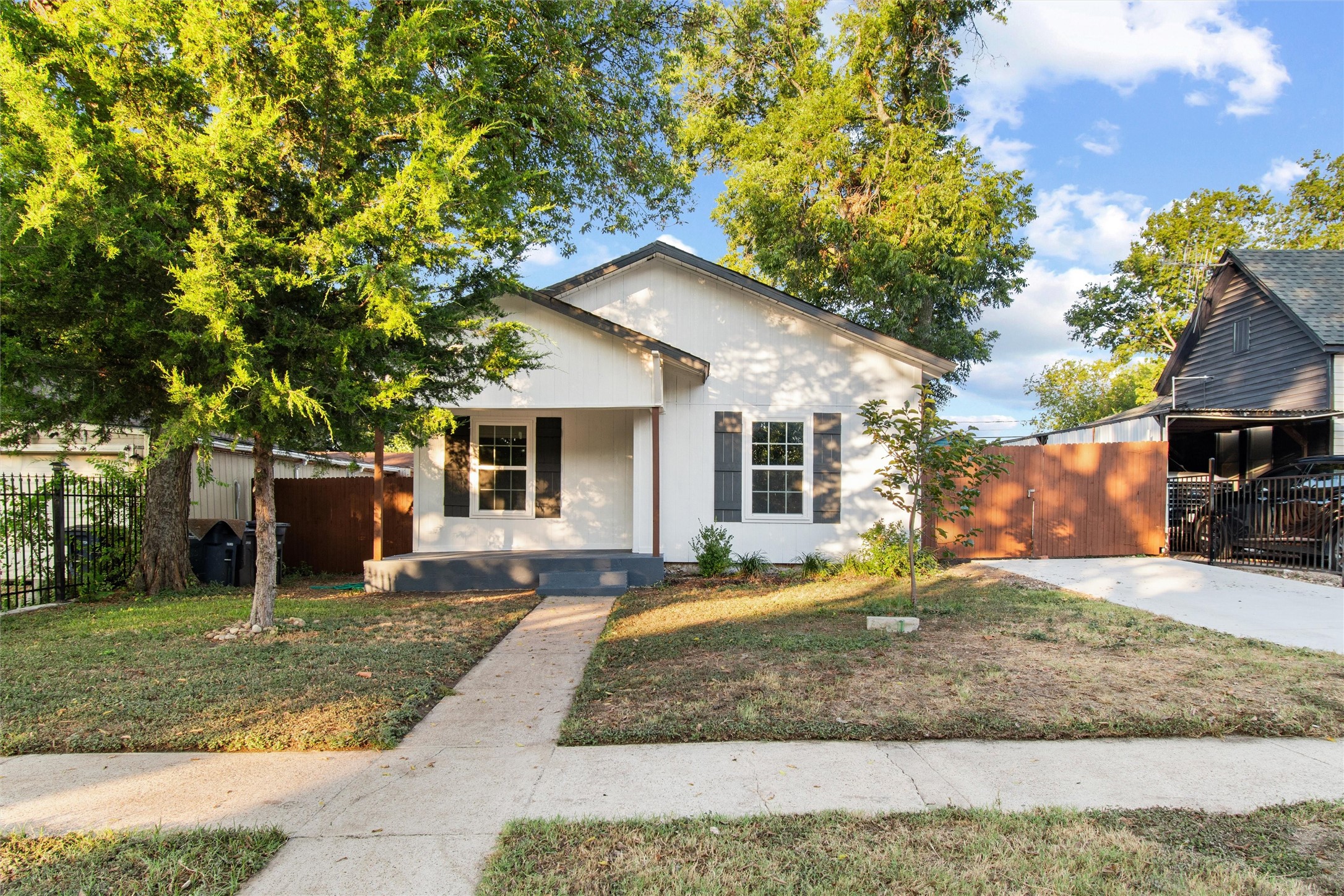 2717 NW 27th Street Fort Worth TX 76106