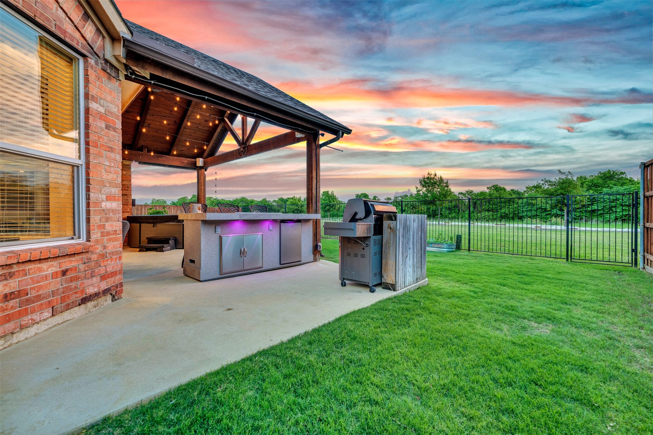 2524 Saddlehorn Drive Little Elm TX 75068