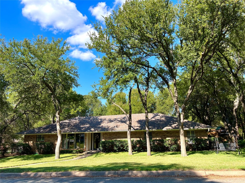 925 Kintner Drive Graham TX 76450