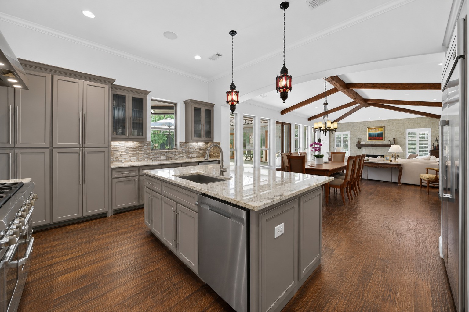 5304 Parkland Avenue Dallas TX 75235