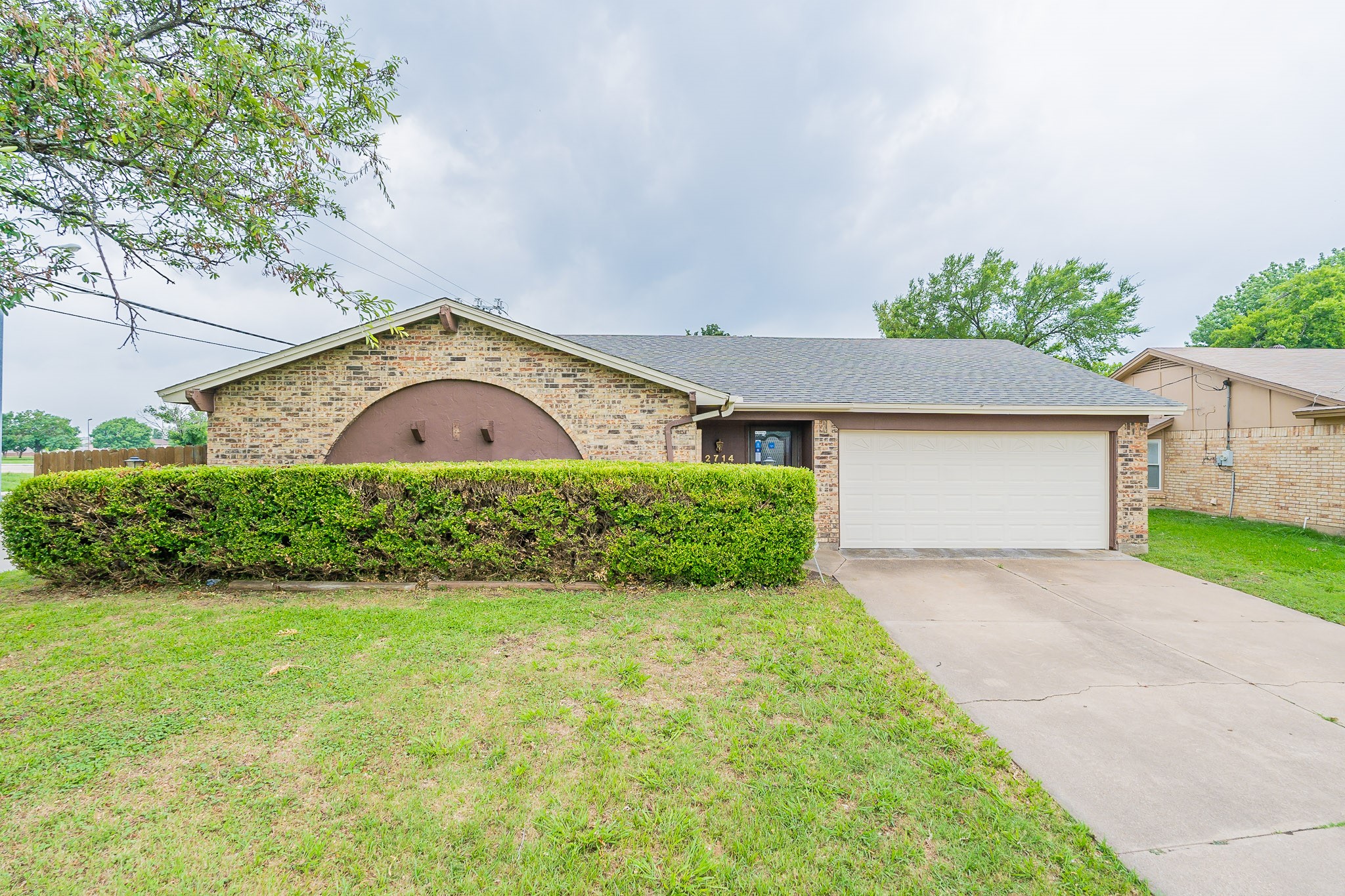 2714 Charon Court Grand Prairie TX 75052