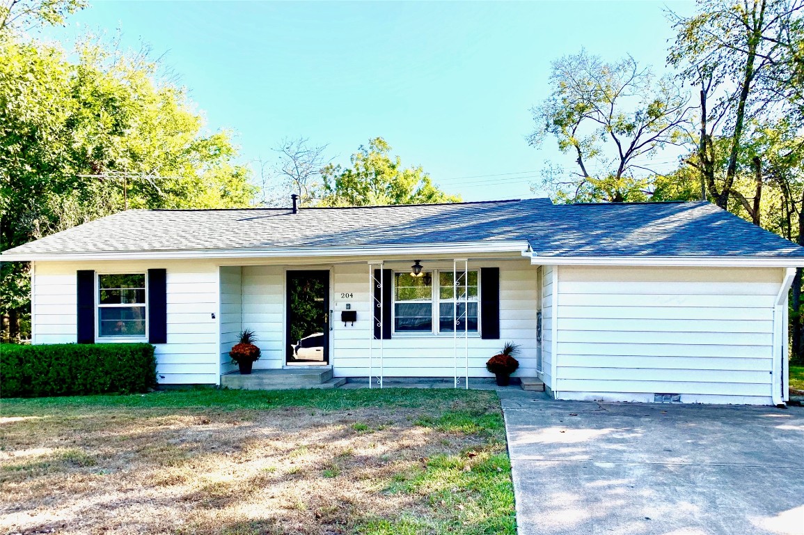 204 E 6th Street Kaufman TX 75142