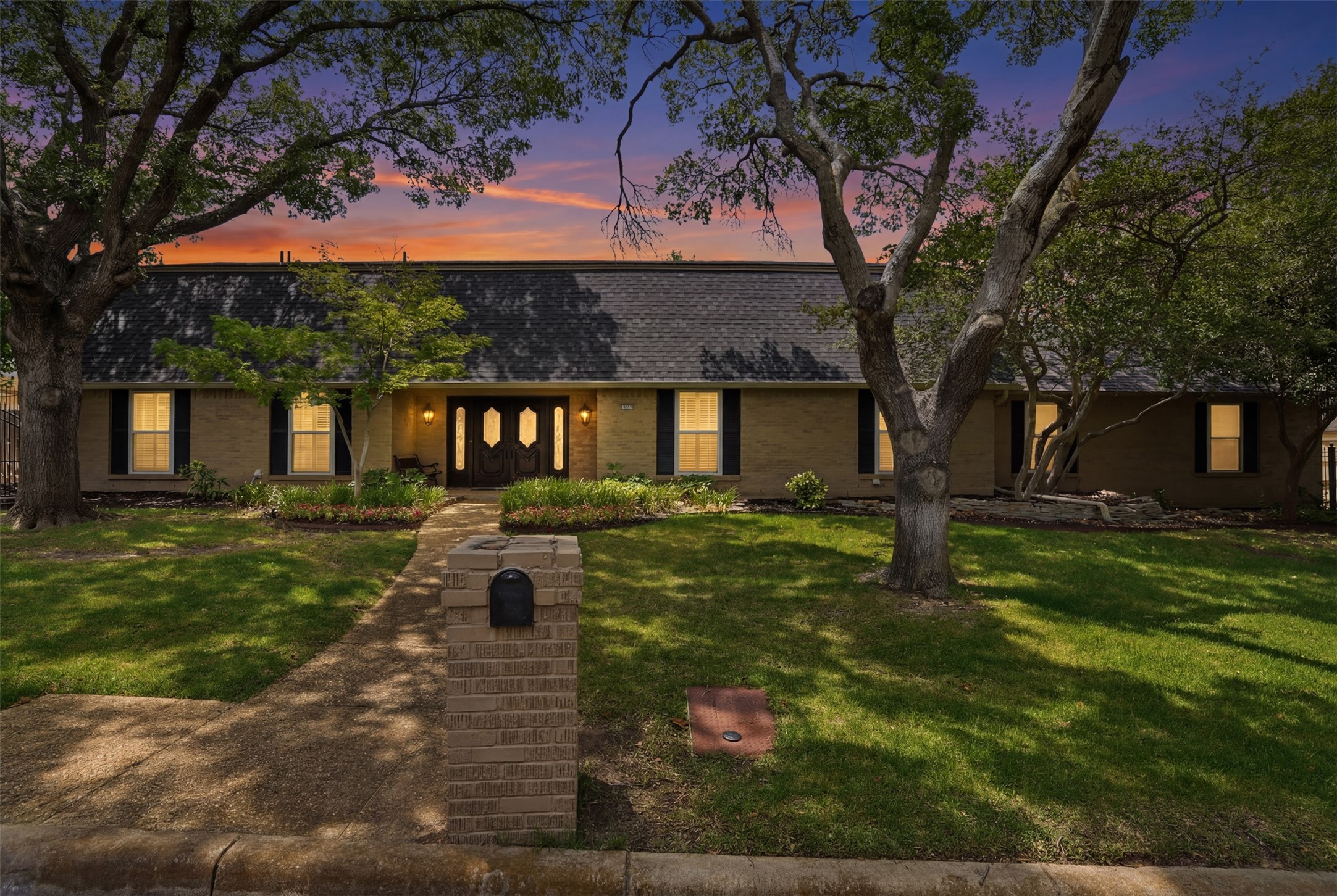 3812 Lands End Street Fort Worth TX 76109