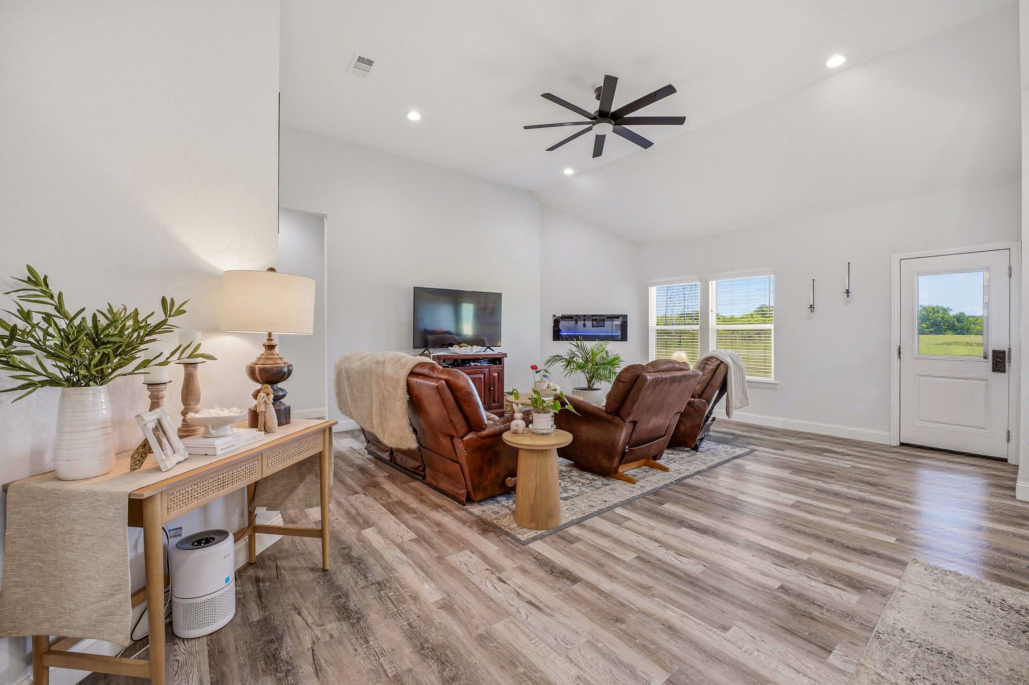 689 Dill Road Weatherford TX 76085