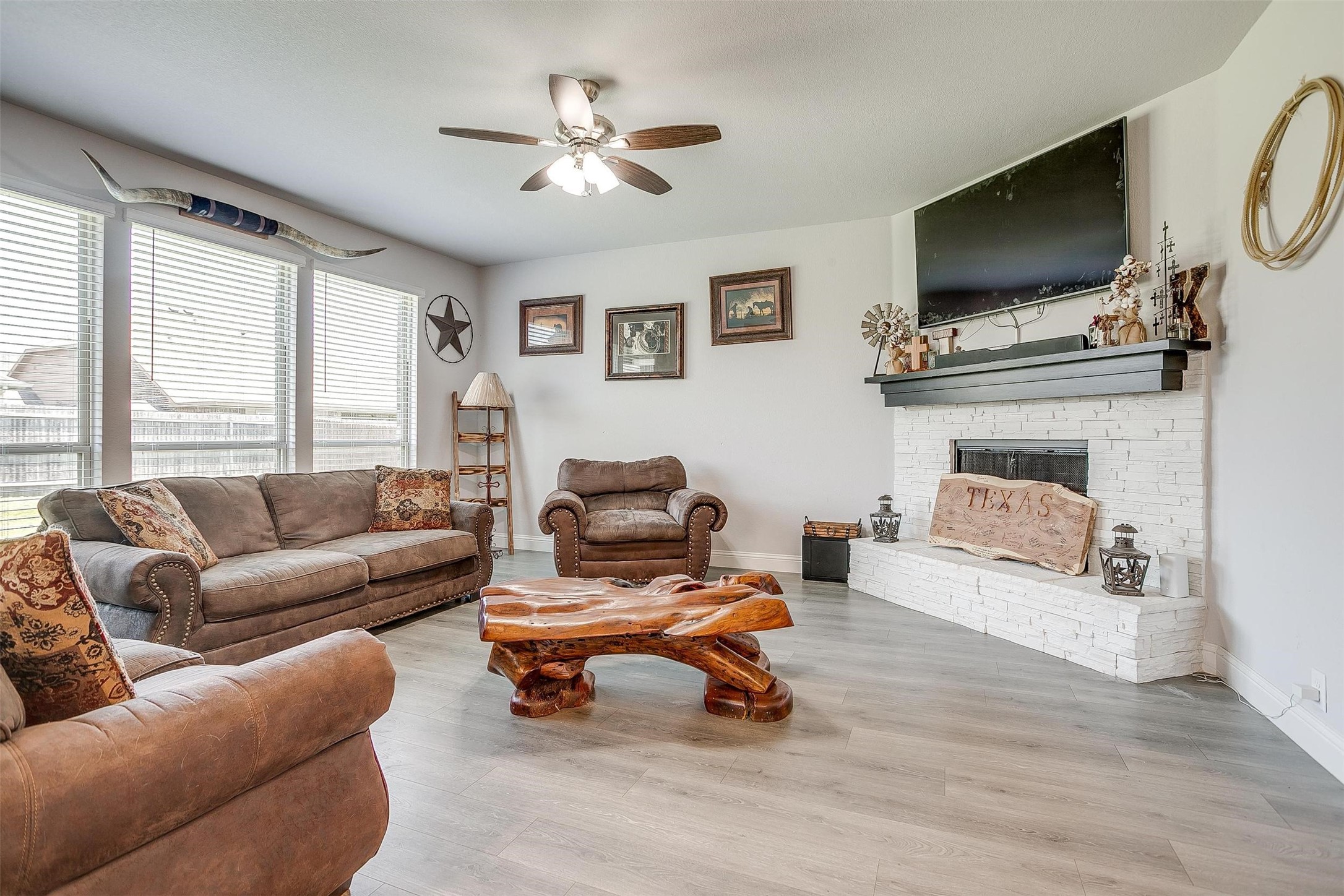 433 Joseph Lane Crowley TX 76036