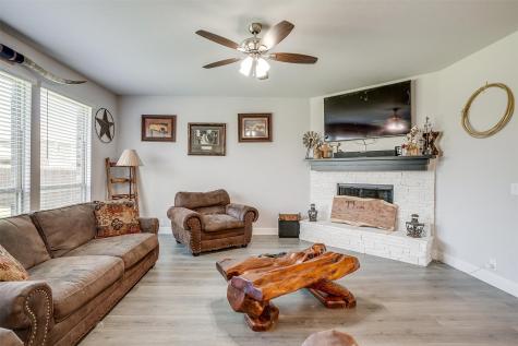 433 Joseph Lane Crowley TX 76036