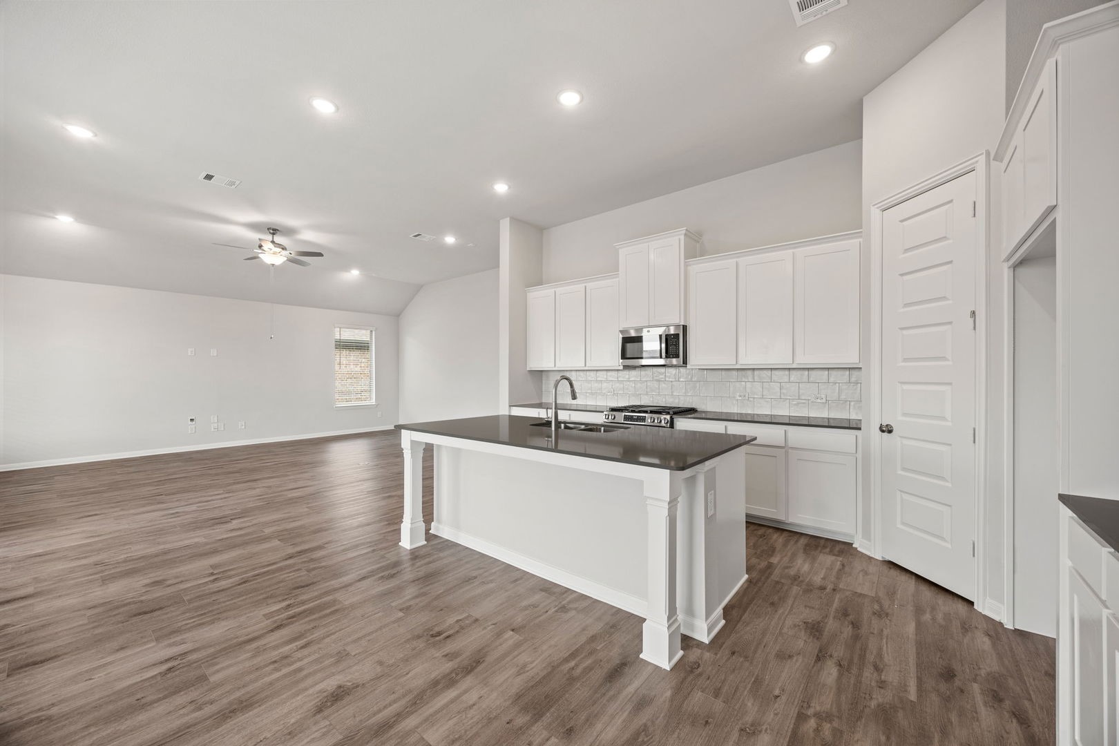 1506 Red Clover Avenue Van Alstyne TX 75495