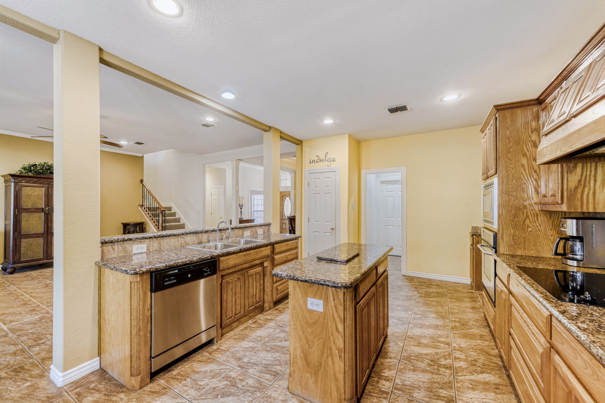 1820 Lake Glen Trail Mansfield TX 76063