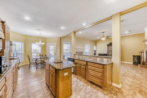 1820 Lake Glen Trail Mansfield TX 76063