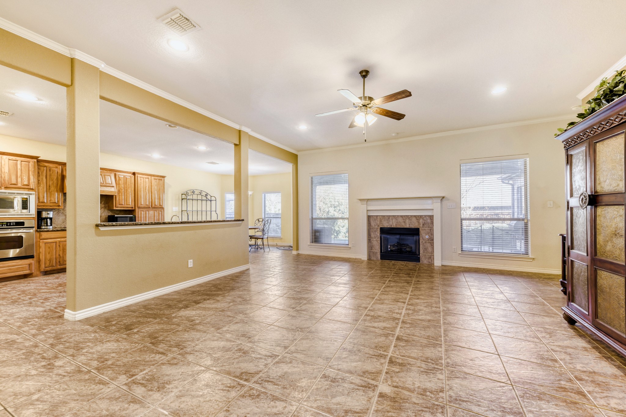 1820 Lake Glen Trail Mansfield TX 76063