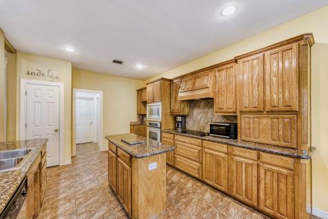 1820 Lake Glen Trail Mansfield TX 76063