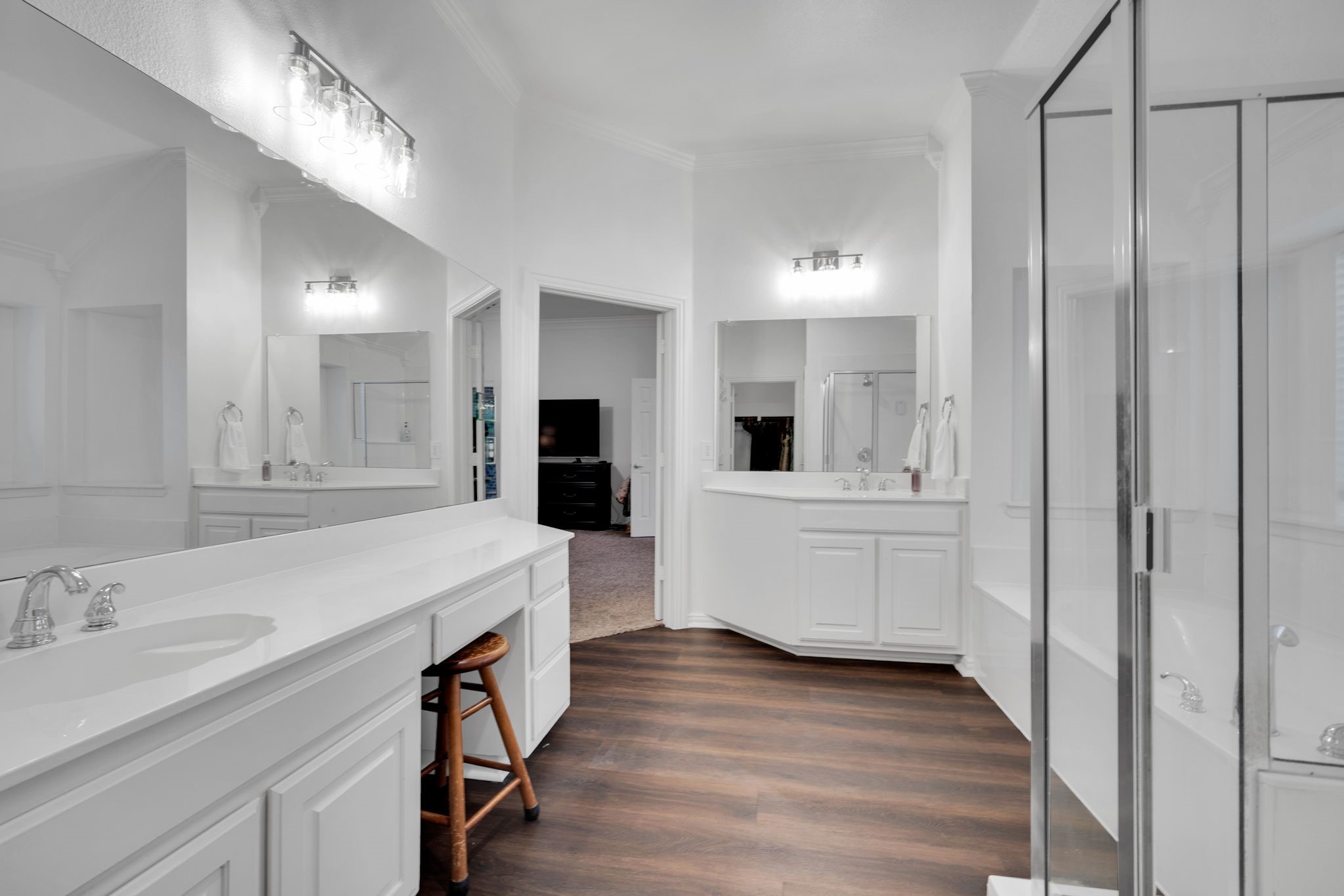 8204 Wildrock Drive Arlington TX 76001