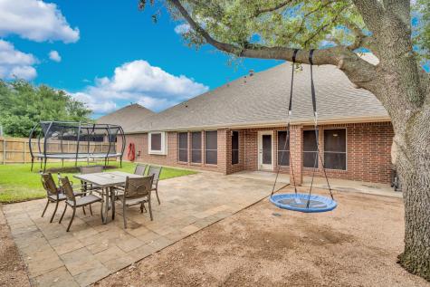 8204 Wildrock Drive Arlington TX 76001