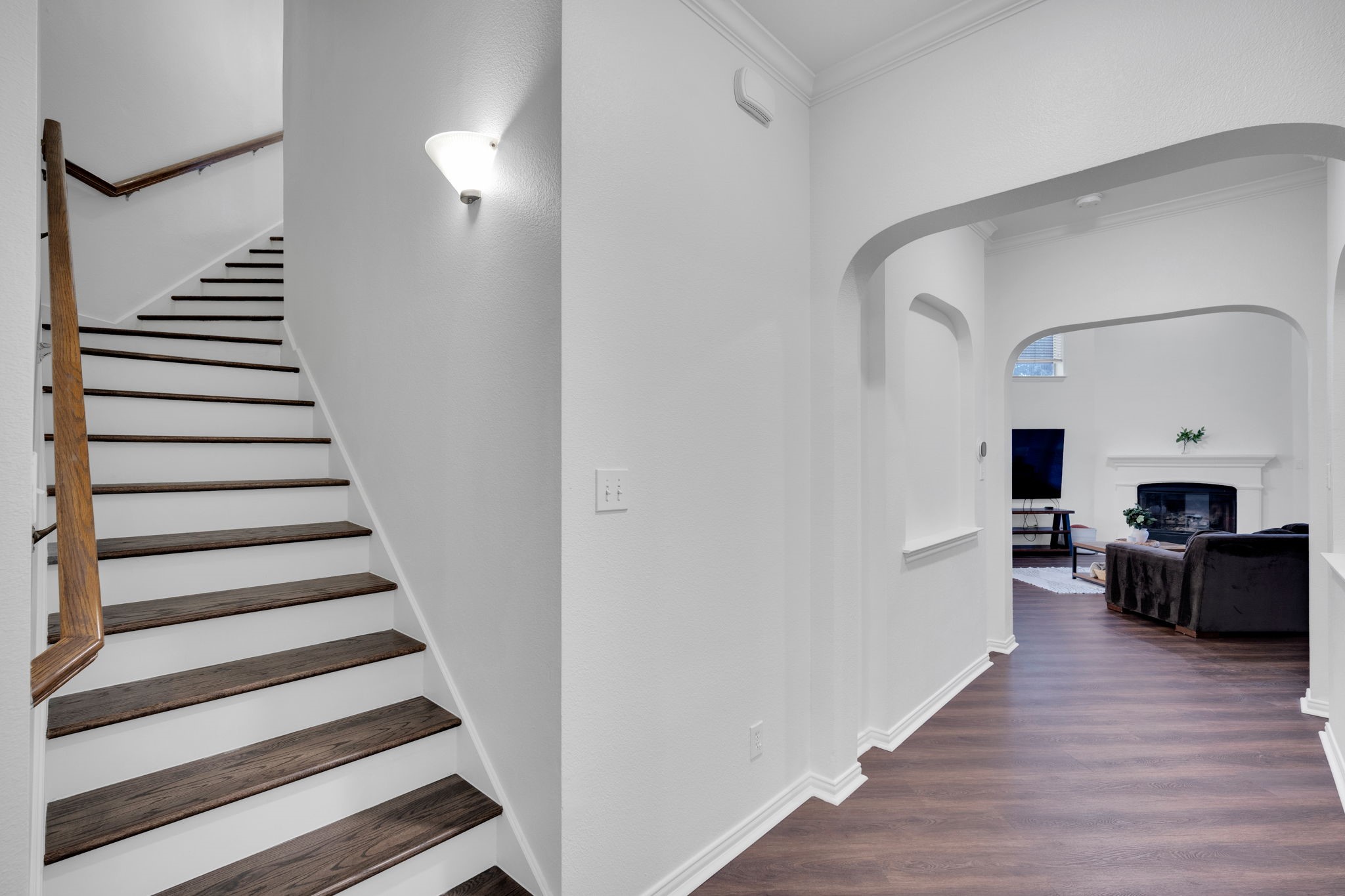 8204 Wildrock Drive Arlington TX 76001