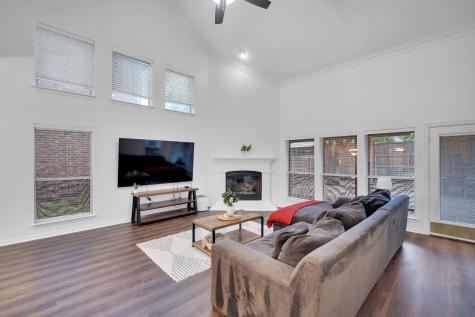 8204 Wildrock Drive Arlington TX 76001