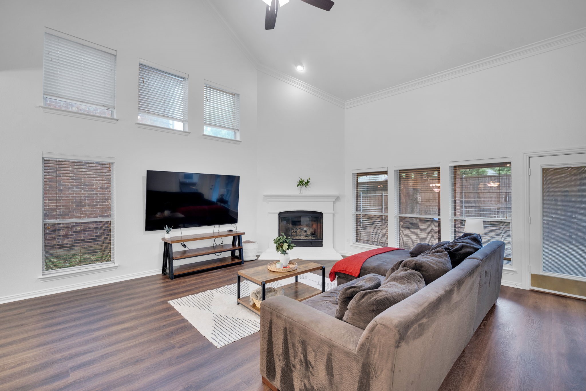 8204 Wildrock Drive Arlington TX 76001