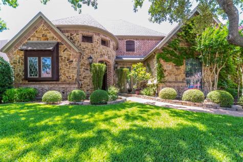 8333 Spence Drive North Richland Hills TX 76182