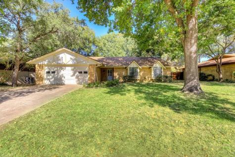 2828 Canyon Drive Grapevine TX 76051
