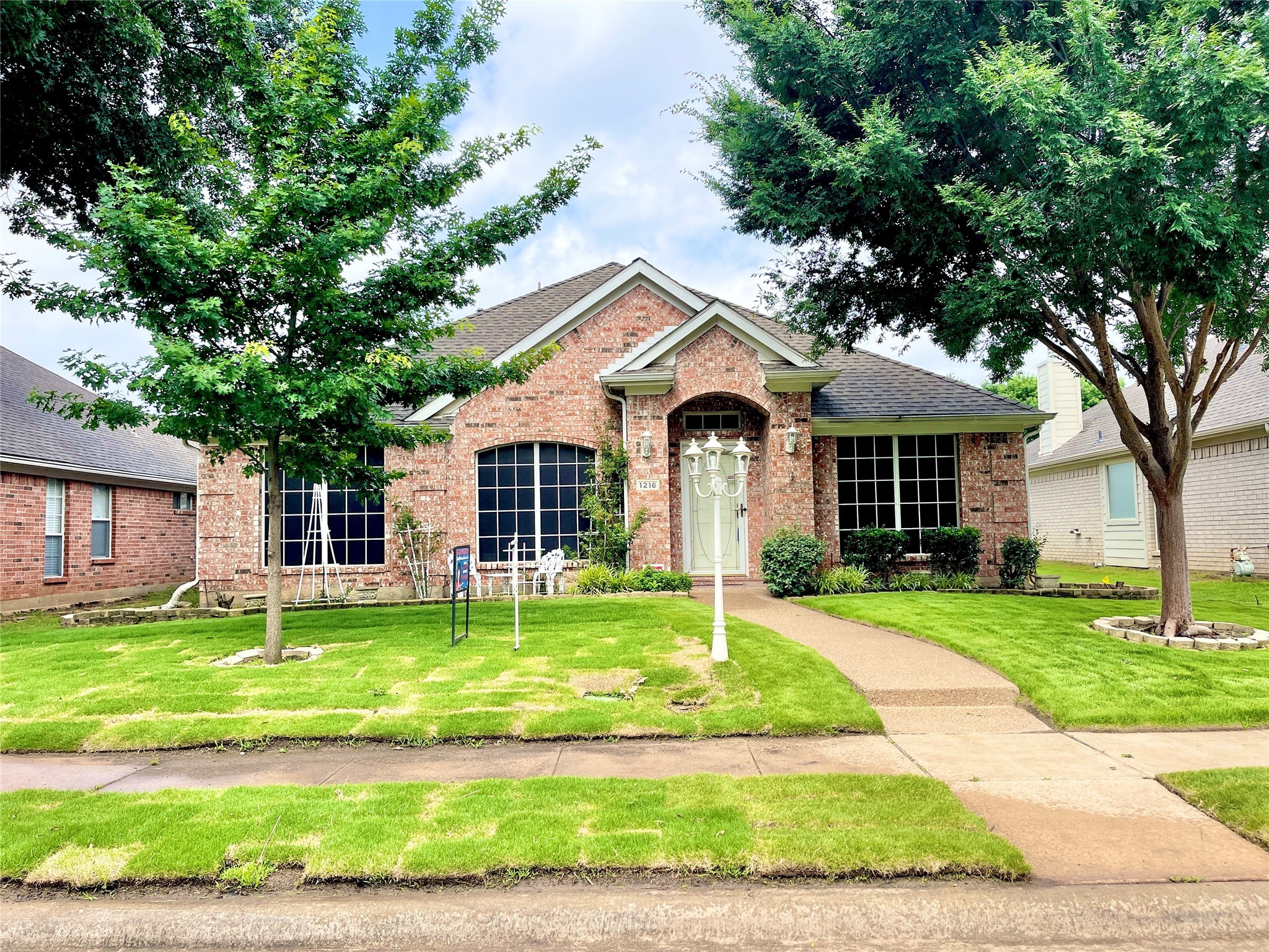 1216 Courtney Lane Lewisville TX 75077