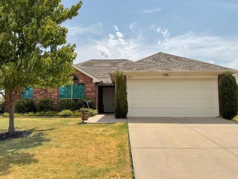2137 Shady Bend Circle Little Elm TX 75068
