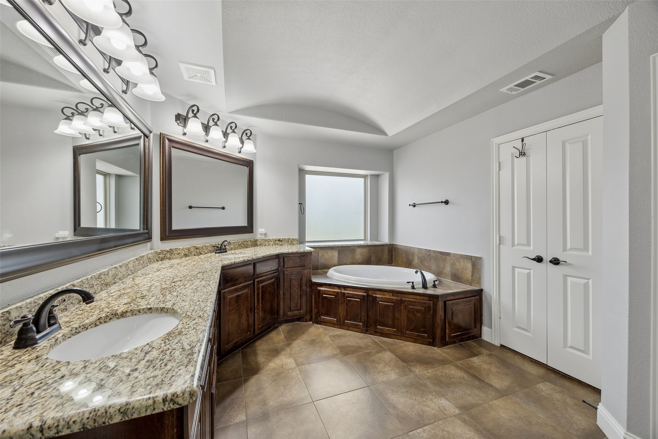 1310 Billingsley Drive Waxahachie TX 75167