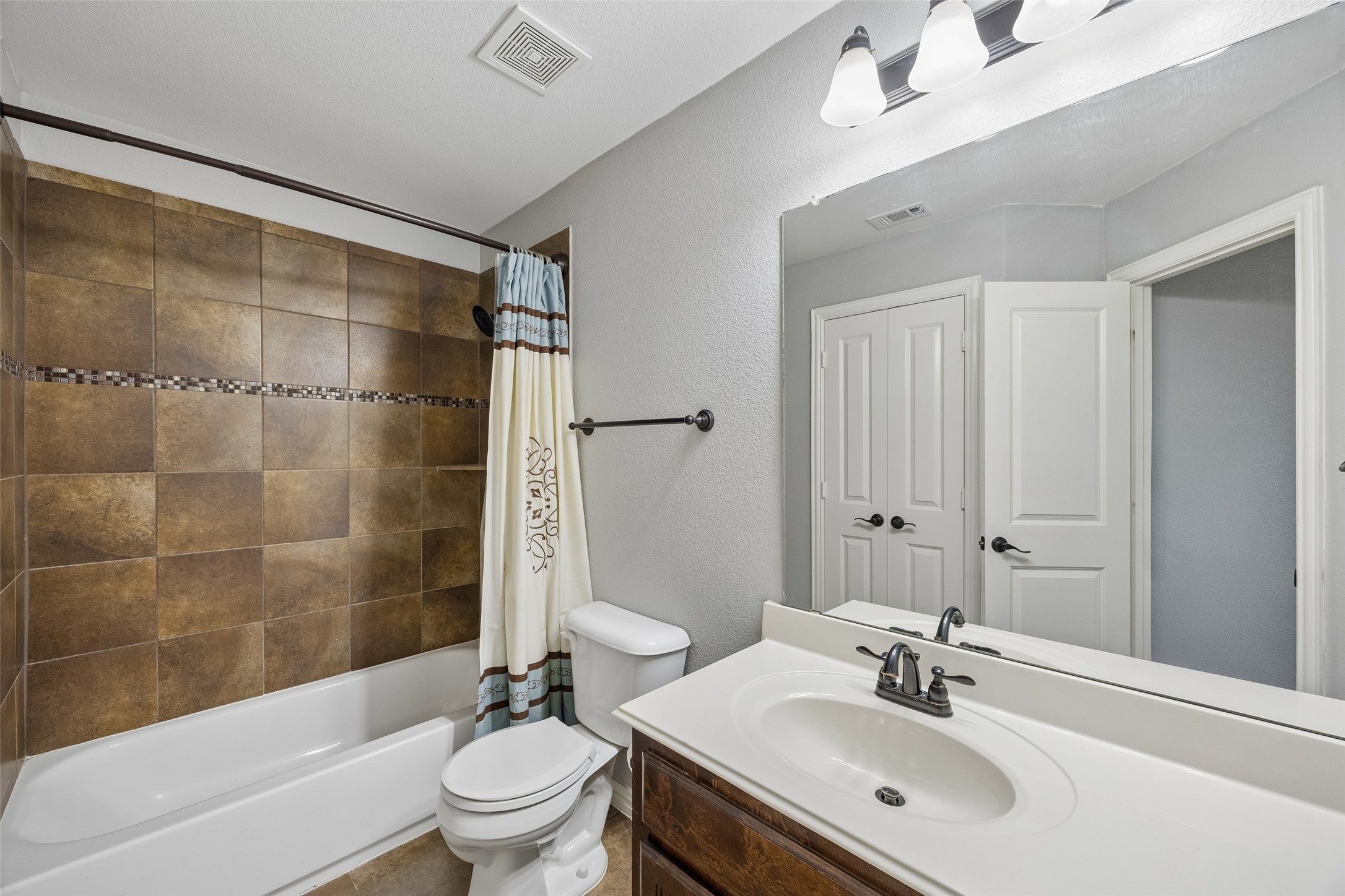 1310 Billingsley Drive Waxahachie TX 75167