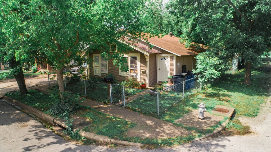 520 Wayne Street Dallas TX 75223