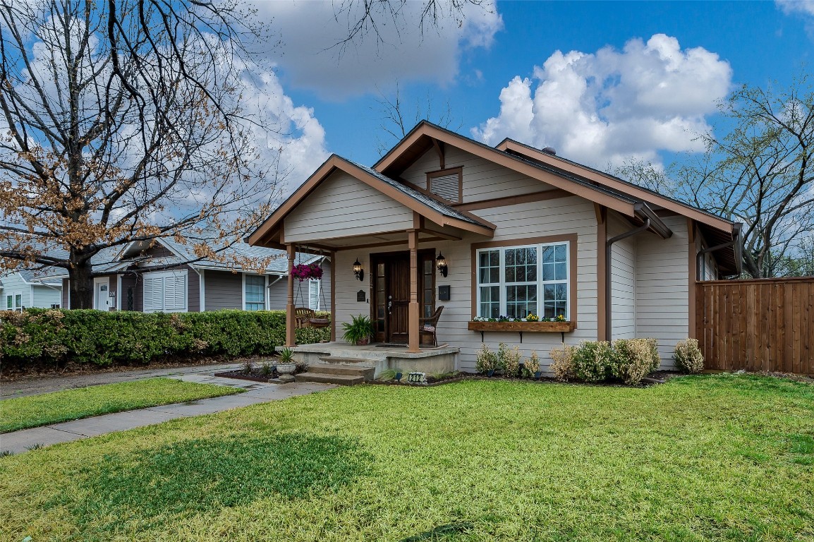 212 S Marlborough Avenue Dallas TX 75208