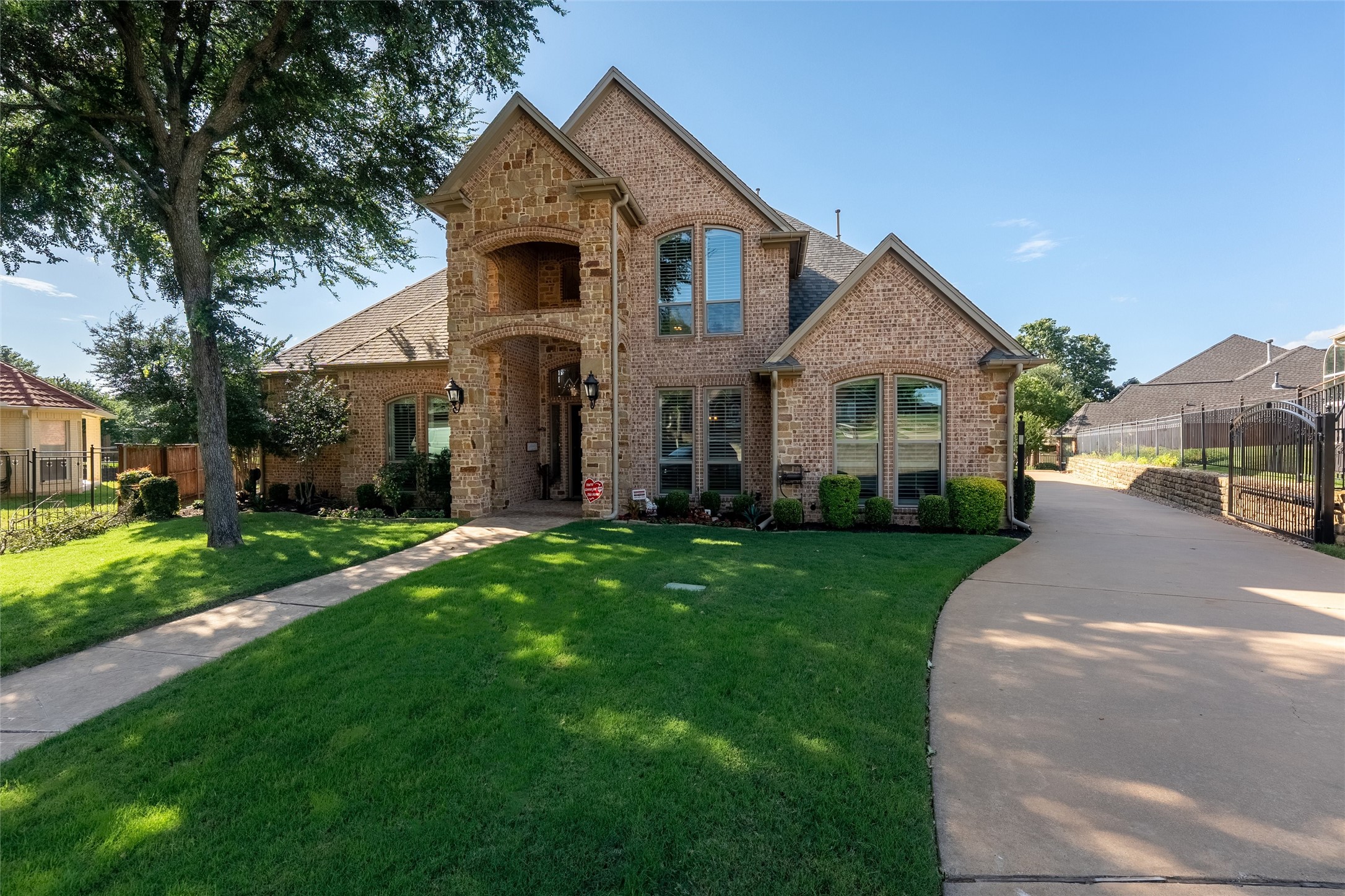 2 Pond View Court Mansfield TX 76063