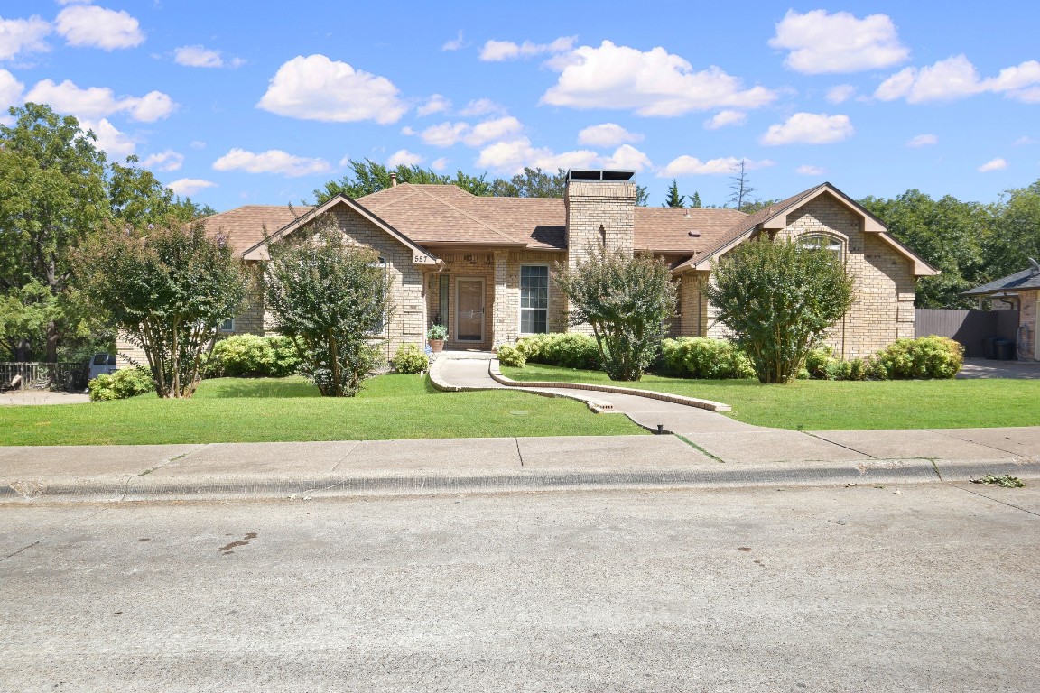 557 Ten Mile Drive Desoto TX 75115