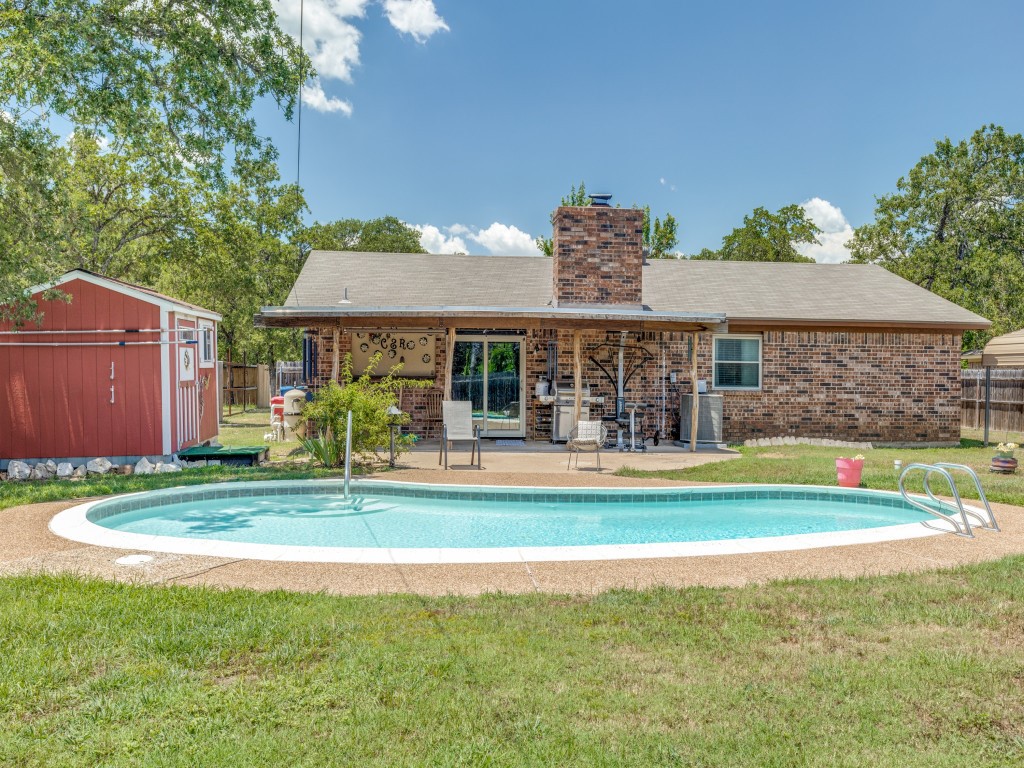 328 Cedarwood Street Azle TX 76020