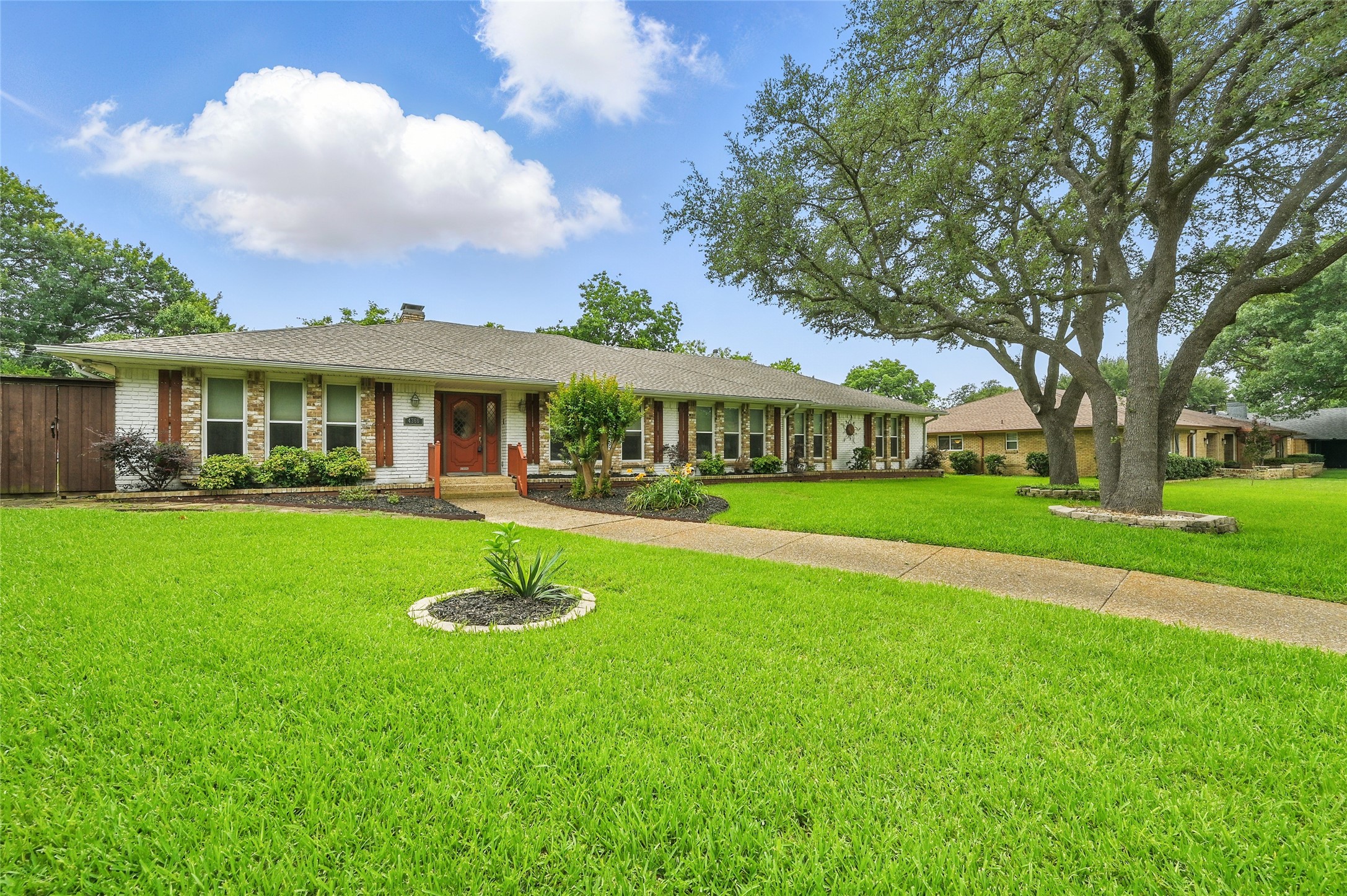 4366 Willow Lane Dallas TX 75244