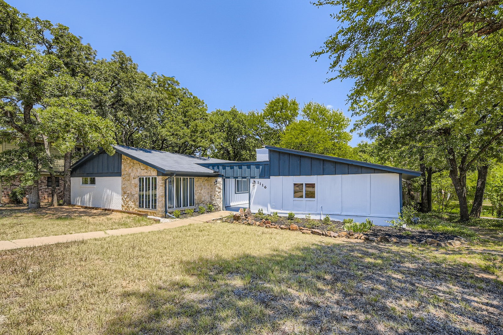 1116 Wade Drive Bedford TX 76022