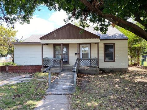 200 S Williams Drive Comanche TX 76442
