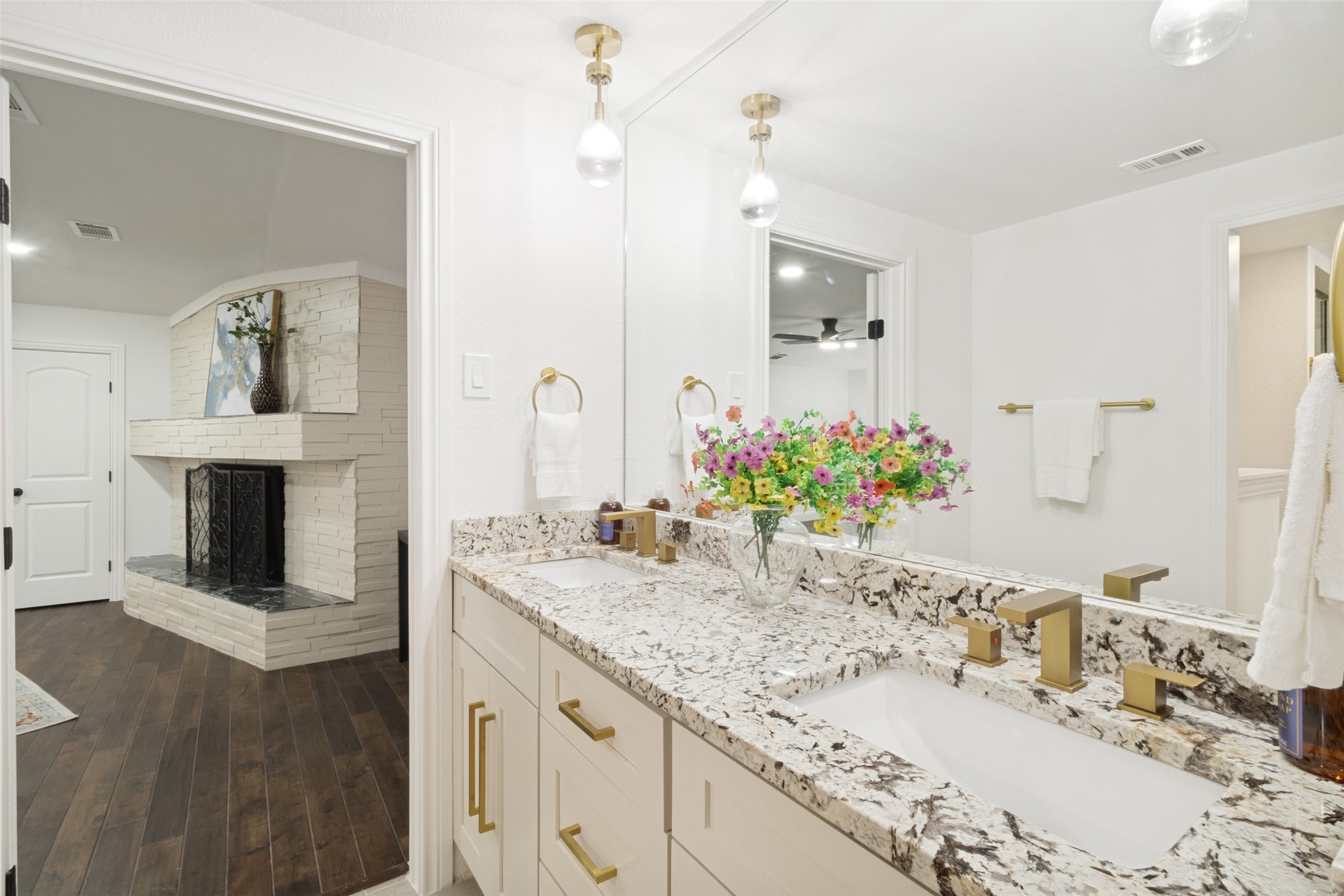 9552 Timberleaf Drive Dallas TX 75243