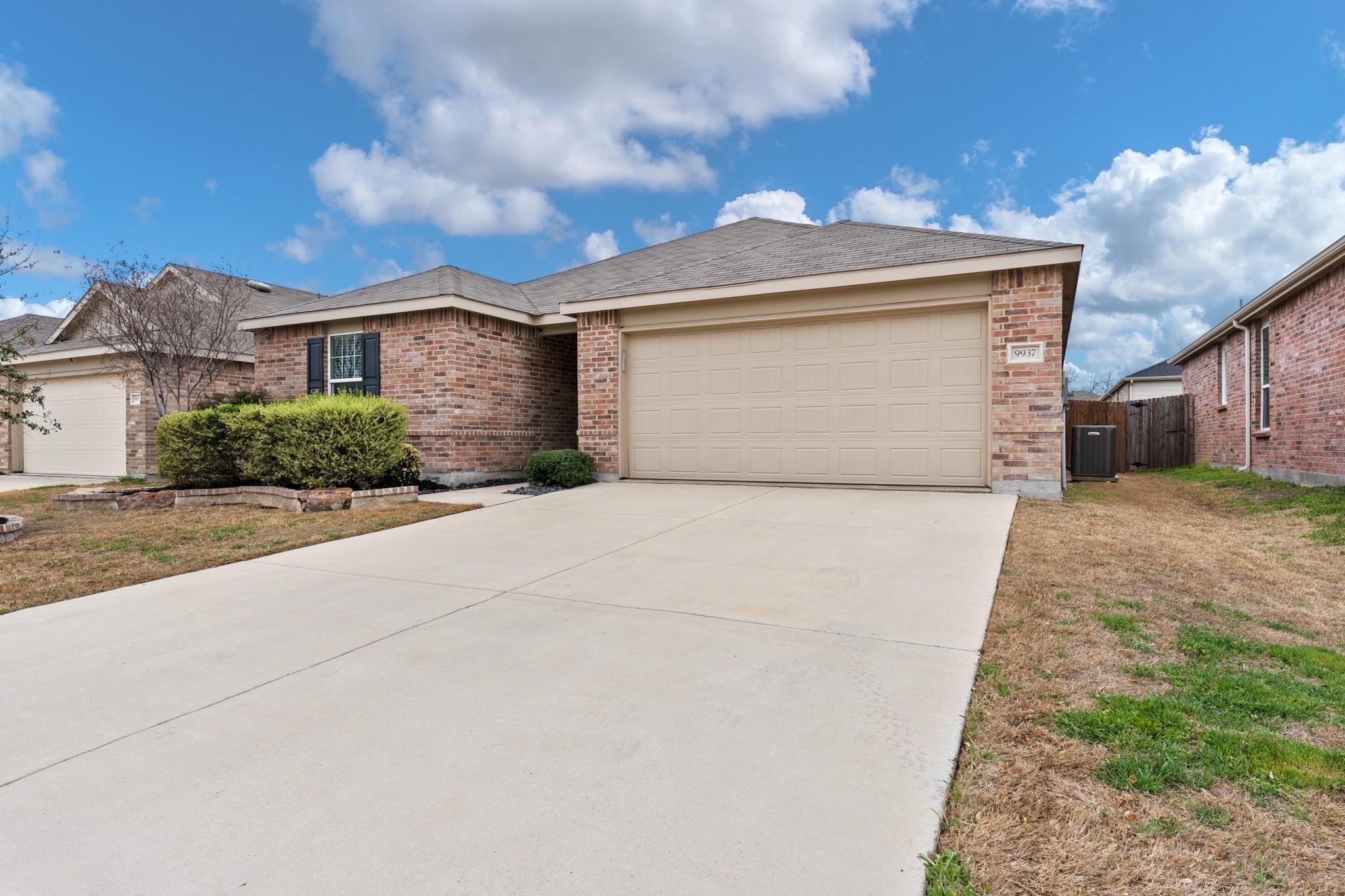 9937 Amosite Drive Fort Worth TX 76131