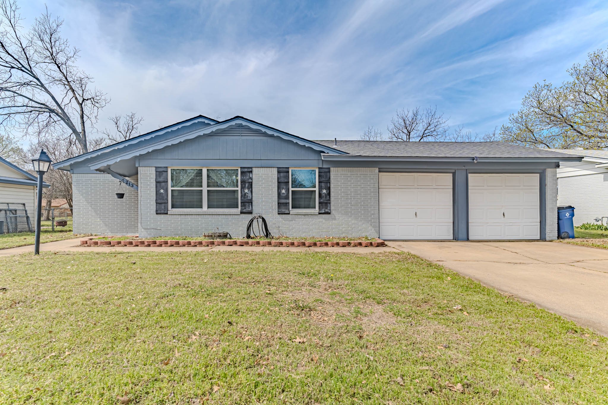 213 NW Jayellen Avenue Burleson TX 76028