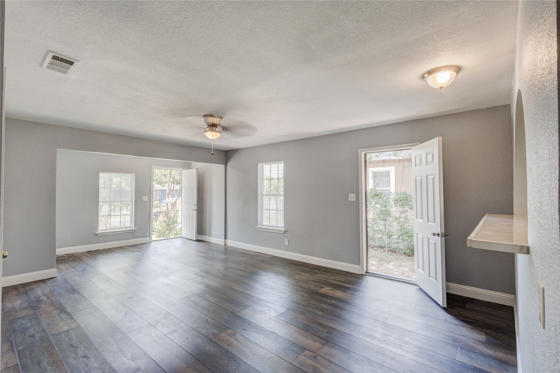 1809 Birdell Street Fort Worth TX 76105