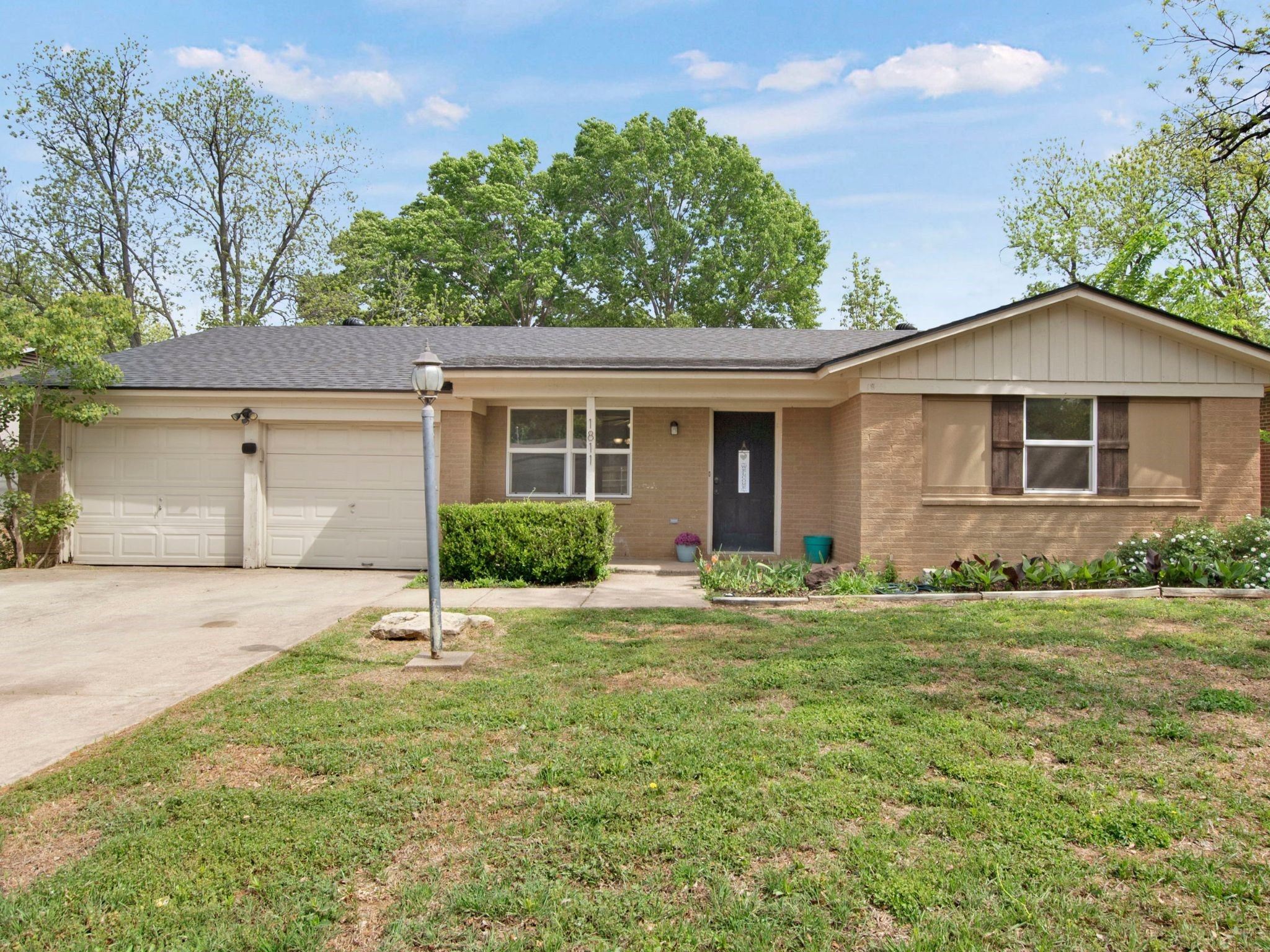 1811 Juanita Drive Arlington TX 76013
