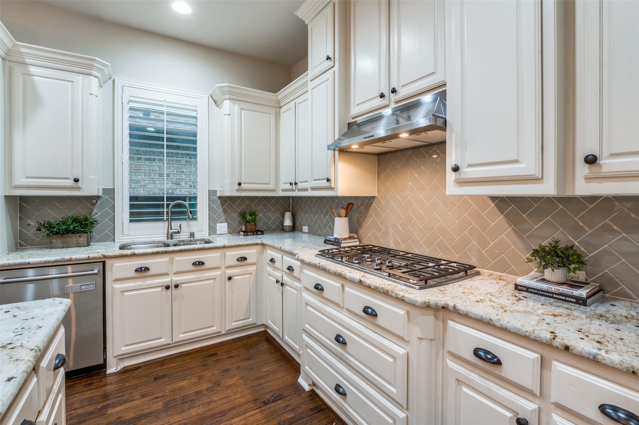 3041 Dunverny The Colony TX 75056