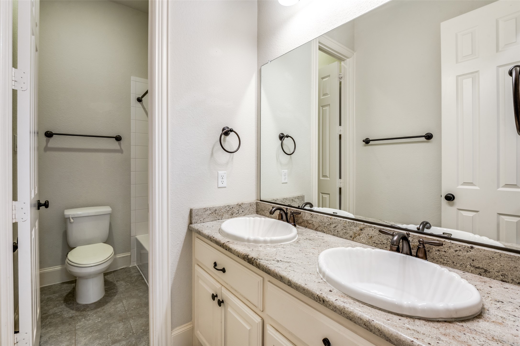 3041 Dunverny The Colony TX 75056