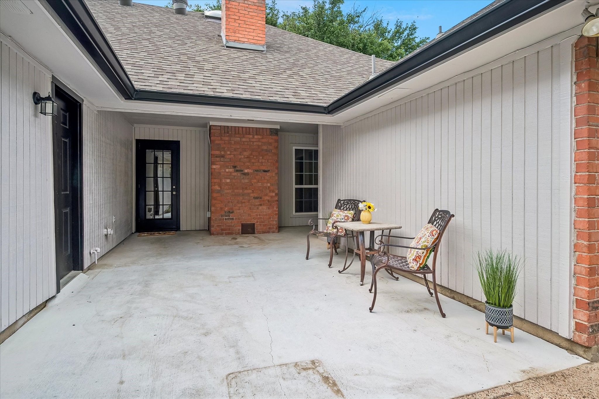 3912 Brookside Drive Bedford TX 76021