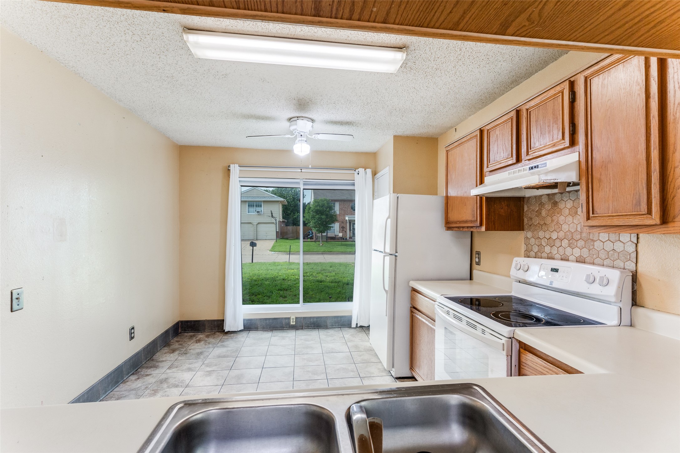 4617 Feathercrest Drive Fort Worth TX 76137